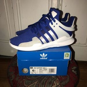 6.5 Y (Will fit women’s 7.5/7) EQT Adidas shoes